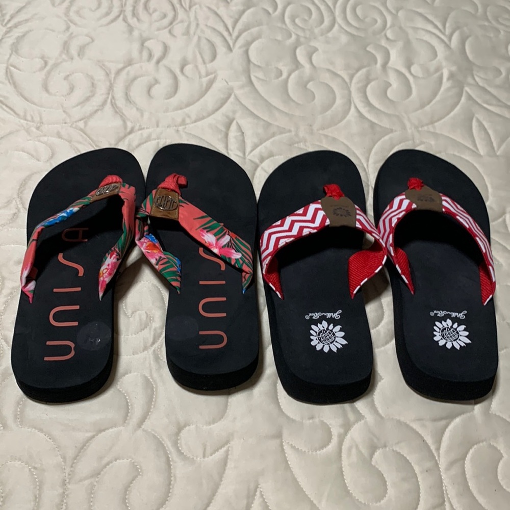 Two pairs flip flops